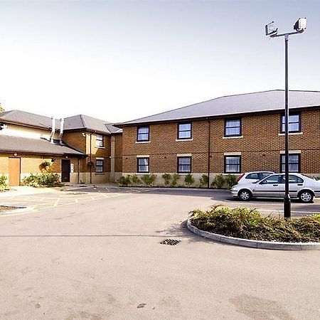 Premier Inn Bracknell Central Екстериор снимка