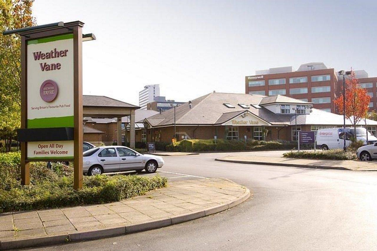 Premier Inn Bracknell Central Екстериор снимка